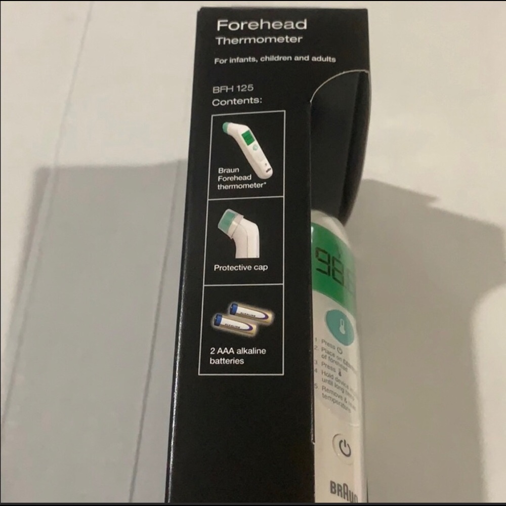 Braun Forehead Thermometer plus FREE Gift - Picture 4 of 4